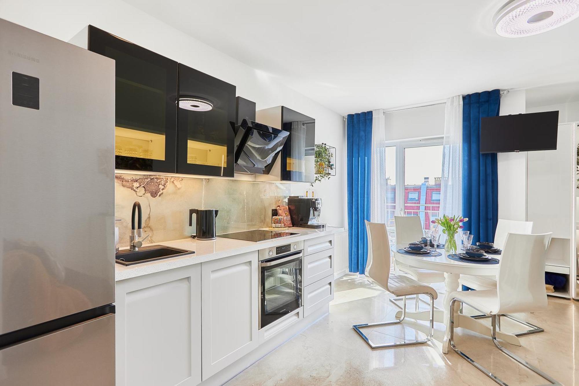 Golden Hour Apartments- Plac Slowianski 43 Apartment *